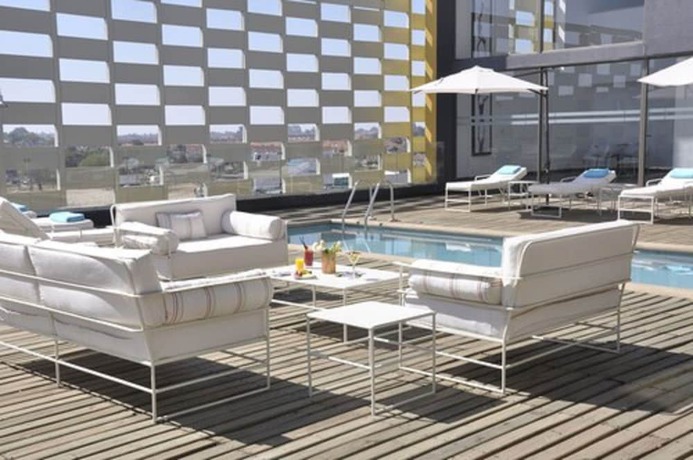 Imagen de la piscina del Hotel Casino De Talca. Foto 19