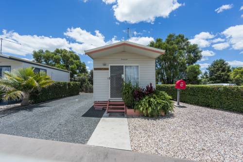 Imagen de la habitación del Hotel Casino Holiday Park. Foto 4