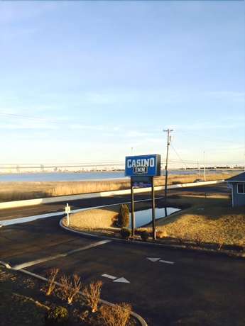 Imagen de los exteriores del Hotel Casino Inn. Foto 11