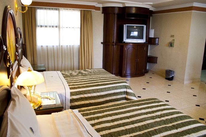 Imagen de la habitación del Hotel Casino Plaza. Foto 4