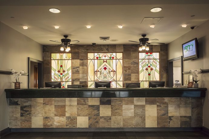 Imagen de los interiores del Hotel Casino Queen. Foto 17