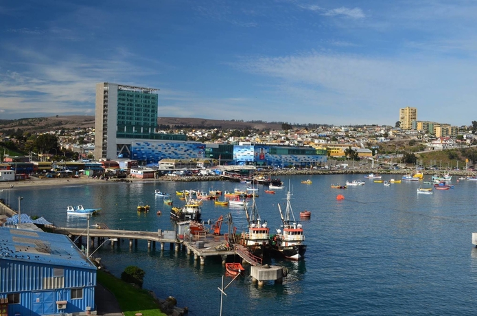 Imagen de los exteriores del Hotel Casino San Antonio By Enjoy. Foto 9