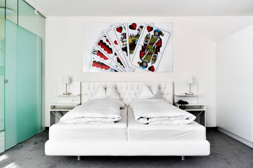 Imagen de la habitación del Hotel Casinohotel Velden. Foto 15