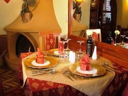 Imagen del bar/restaurante del Hotel Casona Colon Inn. Foto 2