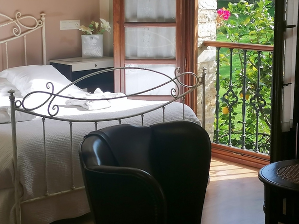 Imagen de la habitación del Hotel Casona De Cefontes. Foto 17