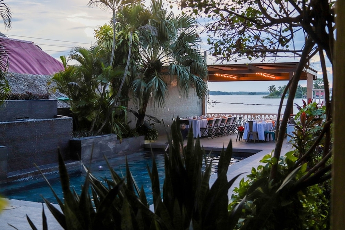 Imagen de la piscina del Hotel Casona De La Isla. Foto 18