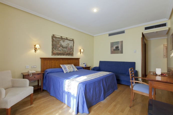 Imagen de la habitación del Hotel Casona De La Reyna. Foto 11