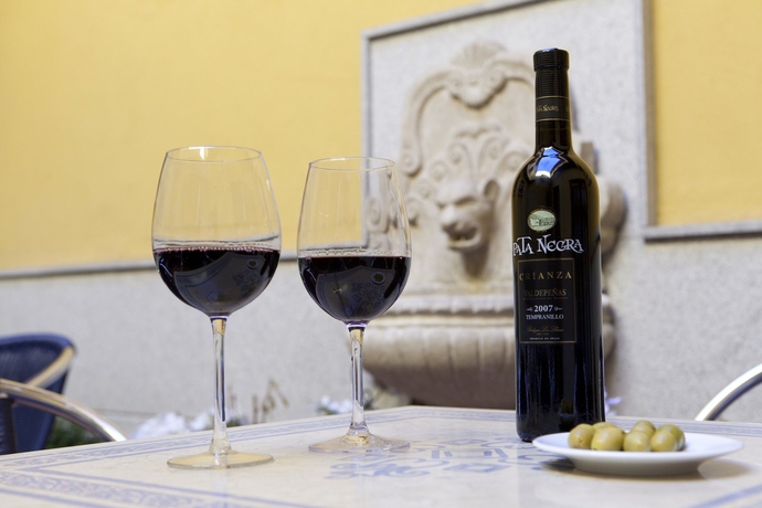 Imagen del bar/restaurante del Hotel Casona De La Reyna. Foto 8