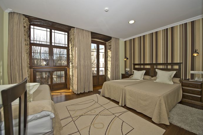 Imagen de la habitación del Hotel Casona De Lazúrtegui. Foto 2