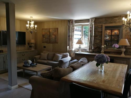 Imagen de la habitación del Hotel Casona Naviega. Foto 17