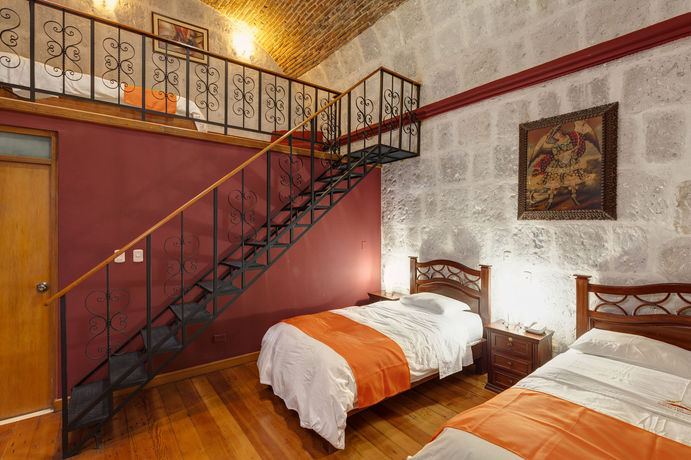 Imagen de los exteriores del Hotel Casona Solar. Foto 13