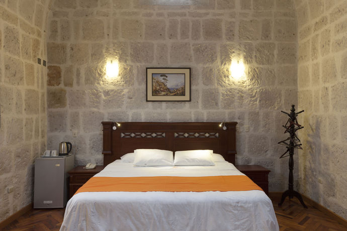Imagen de los exteriores del Hotel Casona Solar. Foto 15