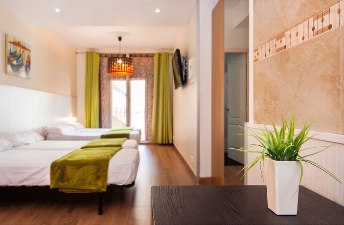 Imagen de la habitación del Hotel Casp Green House. Foto 16