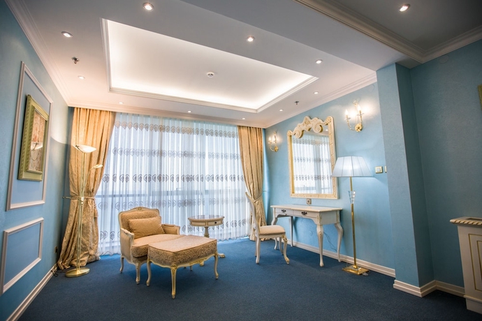 Imagen de la habitación del Hotel Caspian Riviera Grand Palace. Foto 7