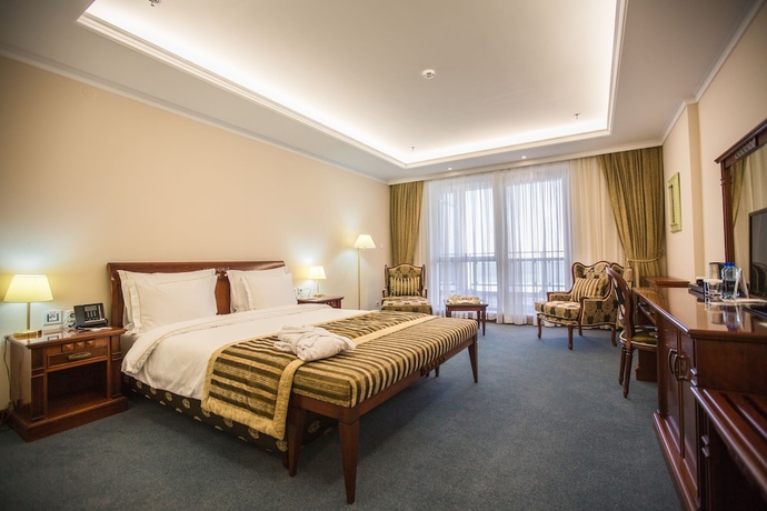 Imagen de la habitación del Hotel Caspian Riviera Grand Palace. Foto 10