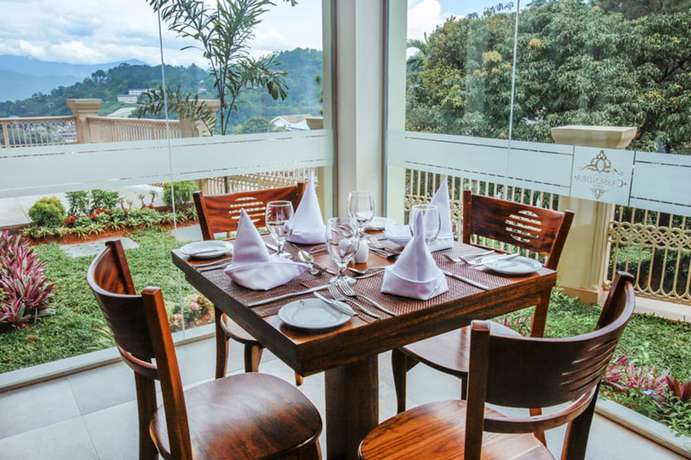 Imagen del bar/restaurante del Hotel Cassendra. Foto 5
