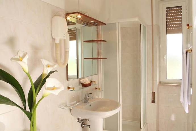 Imagen de la habitación del Hotel Cassia. Foto 10