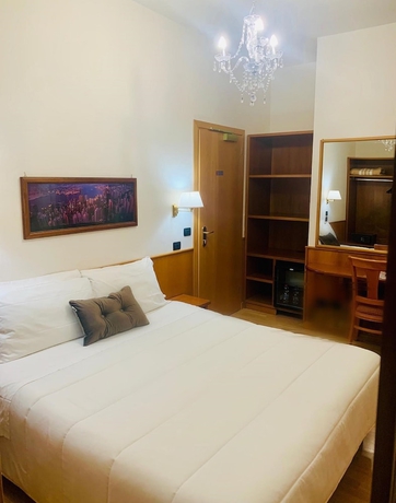 Imagen de la habitación del Hotel Cassia. Foto 12