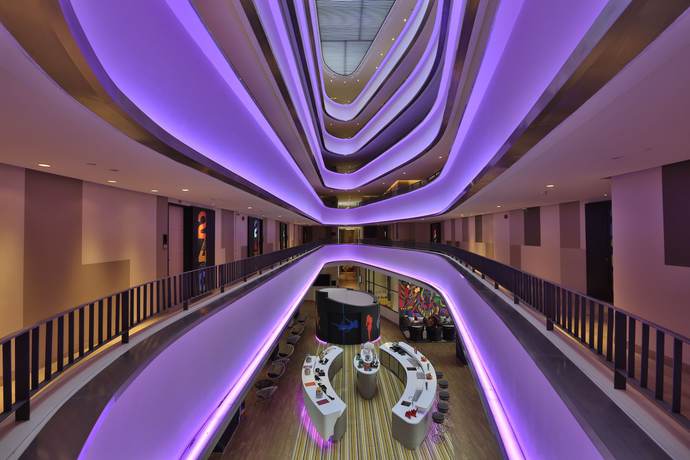 Imagen de los interiores del Hotel Cassia Phuket. Foto 14