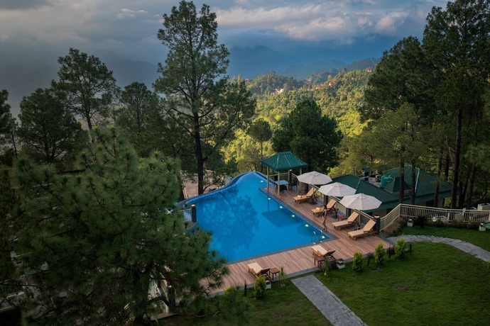 Imagen de la piscina del Hotel Cassias and Resorts. Foto 15