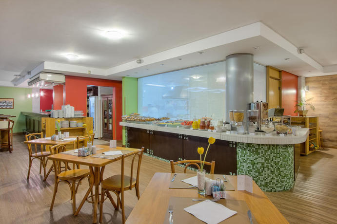 Imagen del bar/restaurante del Hotel Cassino Tower Curitiba Aeroporto. Foto 3