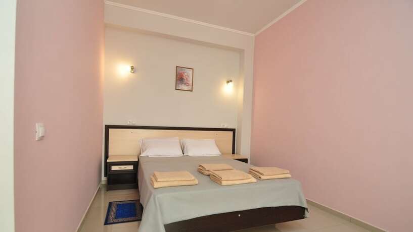 Imagen de la habitación del Hotel Cassis. Foto 11