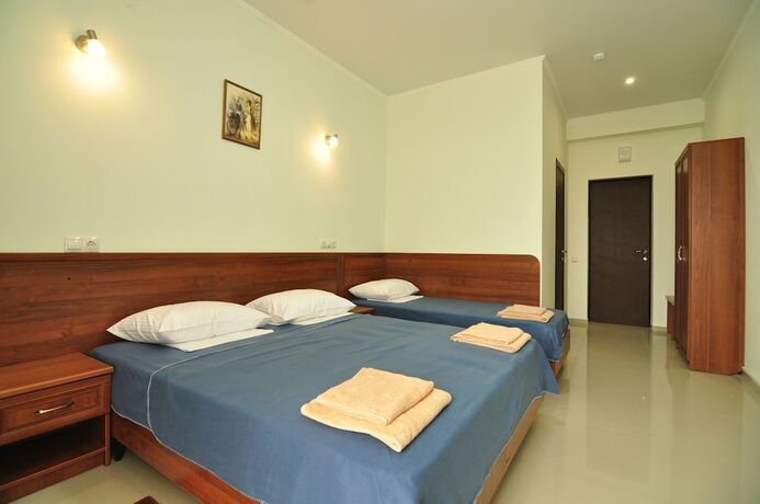 Imagen de la habitación del Hotel Cassis. Foto 17