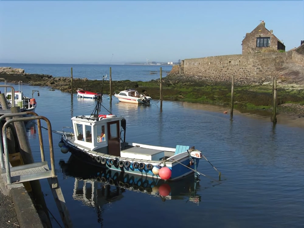 Imagen de los exteriores del Hotel Castaway Holiday Cottage Fife. Foto 18