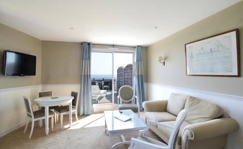 Imagen de la habitación del Hotel Castel Clara Thalasso and Spa. Foto 10