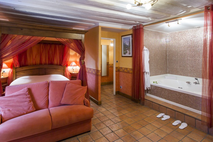 Imagen de la habitación del Hotel Castel Damandre. Foto 3