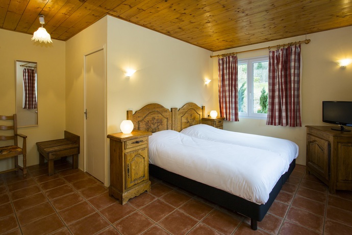 Imagen de la habitación del Hotel Castel Damandre. Foto 6
