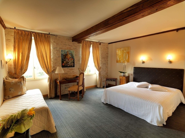 Imagen de la habitación del Hotel Castel De Tres Girard. Foto 5