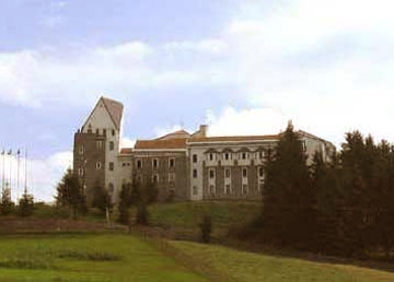 Imagen de los exteriores del Hotel Castel Dracula. Foto 6