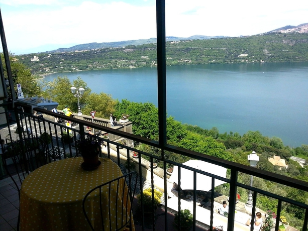 Imagen de la habitación del Hotel Castel Gandolfo. Foto 8