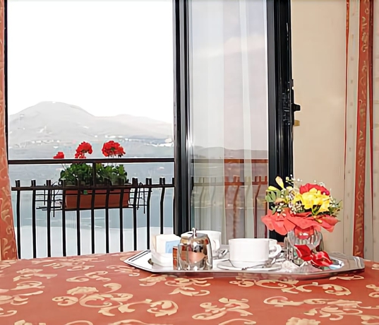 Imagen de la habitación del Hotel Castel Gandolfo. Foto 10