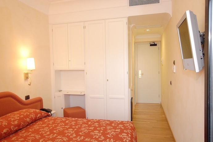 Imagen de la habitación del Hotel Castel Gandolfo. Foto 15