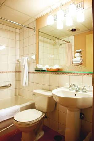Imagen de la habitación del Hotel Castel, Granby. Foto 15