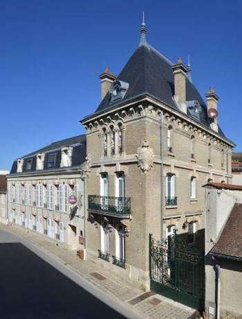 Imagen general del Hotel Castel Jeanson. Foto 2