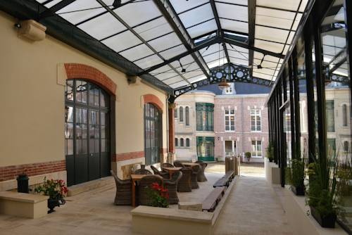 Imagen general del Hotel Castel Jeanson. Foto 3
