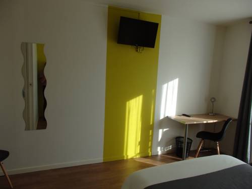 Imagen de la habitación del Hotel Castel, MEREVILLE. Foto 3