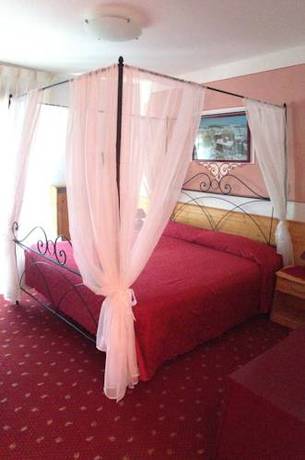 Imagen de la habitación del Hotel Castel Mani. Foto 15