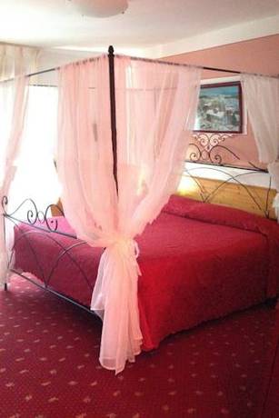 Imagen de la habitación del Hotel Castel Mani. Foto 16