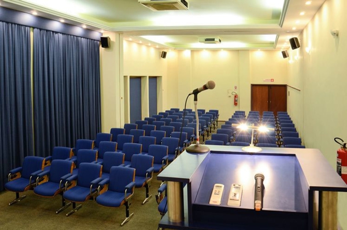 Imagen de los interiores del Hotel Castel Plaza. Foto 8