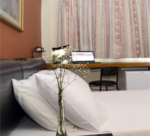 Imagen de la habitación del Hotel Castel Plaza. Foto 5