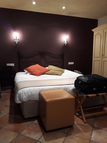 Imagen de la habitación del Hotel Castel' Provence. Foto 4