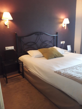 Imagen de la habitación del Hotel Castel' Provence. Foto 8