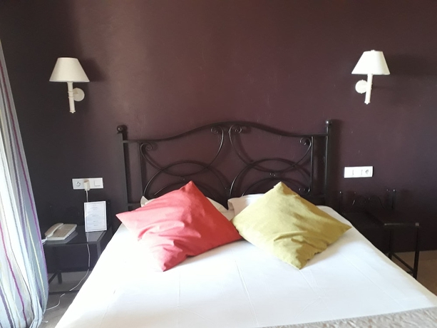 Imagen de la habitación del Hotel Castel' Provence. Foto 9