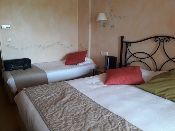 Imagen de la habitación del Hotel Castel' Provence. Foto 10