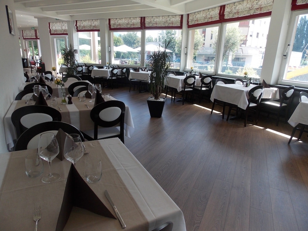 Imagen del bar/restaurante del Hotel Castel, SION. Foto 4