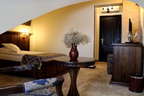 Imagen de la habitación del Hotel Castel Transilvania. Foto 6